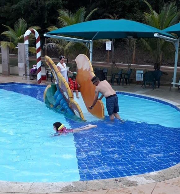 Aldeia Do Lago Caldas Novas Lindo Apt Com Cozinha Mobilia Nova Pode Levar Bebidas Na Area Das Piscinas Exteriör bild
